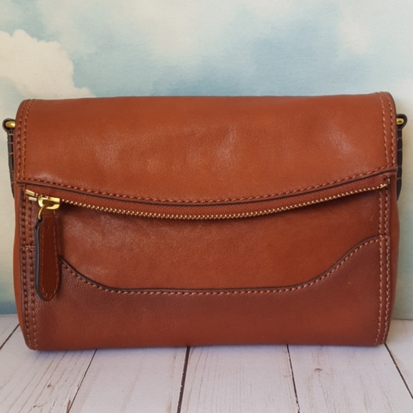 FRYE Fold Over Crossbody Cognac Leather NWT - Picture 2 of 8